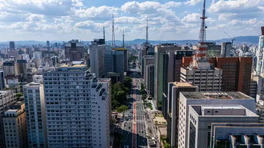 Avenida Paulista, em São Paulo, vista de cima. Foto: ProtoplasmaKid, via Wikimedia Commons, CC BY-SA 4.0