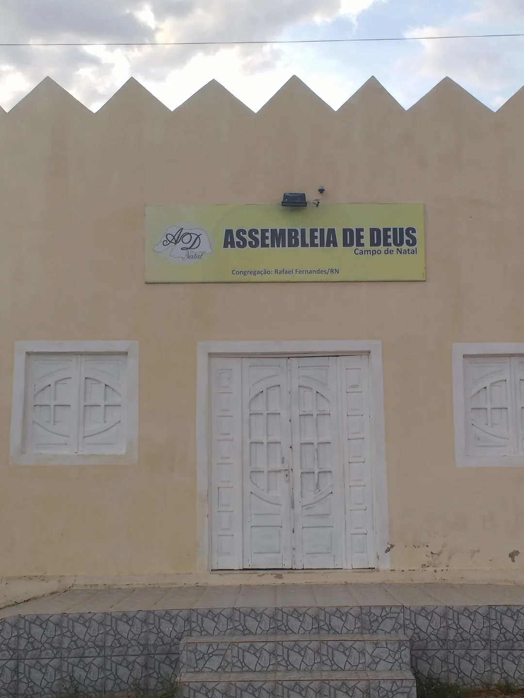 Evangélicos rejeitam campanha na igreja