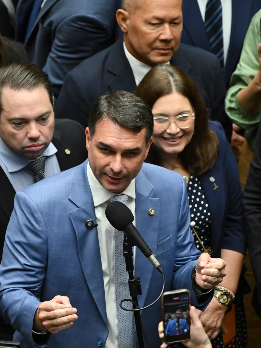 Flávio ergue Aparecida no Brás