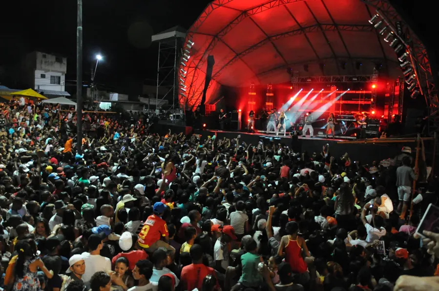 A Banda Calypso diante de uma multidão num show de 2009. Foto: imprensalauro decom / Wikimedia Commons, CC BY 2.0