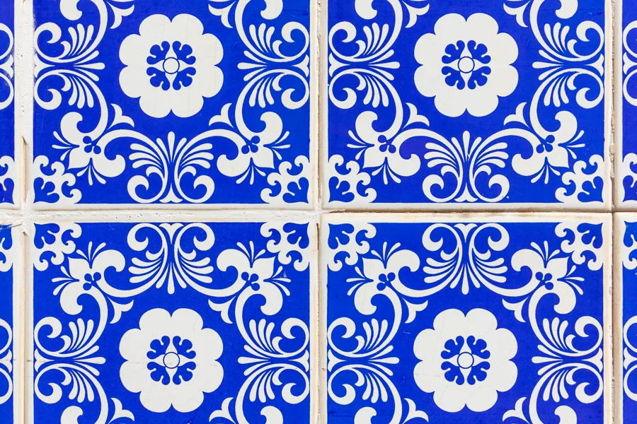 Azulejos no centro histórico de São Luís, no Maranhão. Foto: Prburley e Aristeas, via Wikimedia Commons, CC BY 4.0