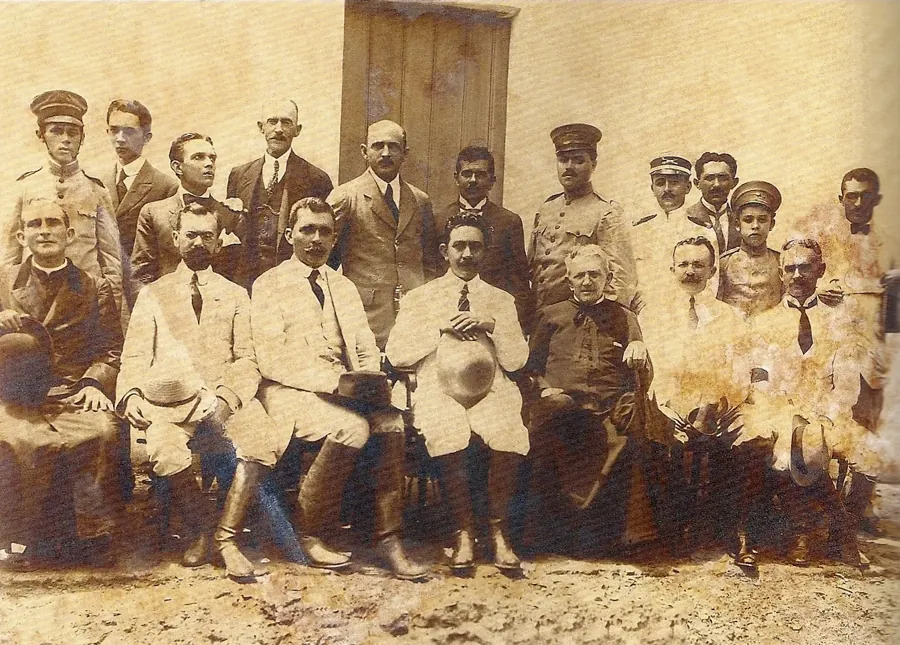 Visita do presidente do Estado do Ceará, João Thomé de Saboia e Silva, a Juazeiro do Norte, em 5 de dezembro de 1917. Acervo do Museu do Ceará, domínio público