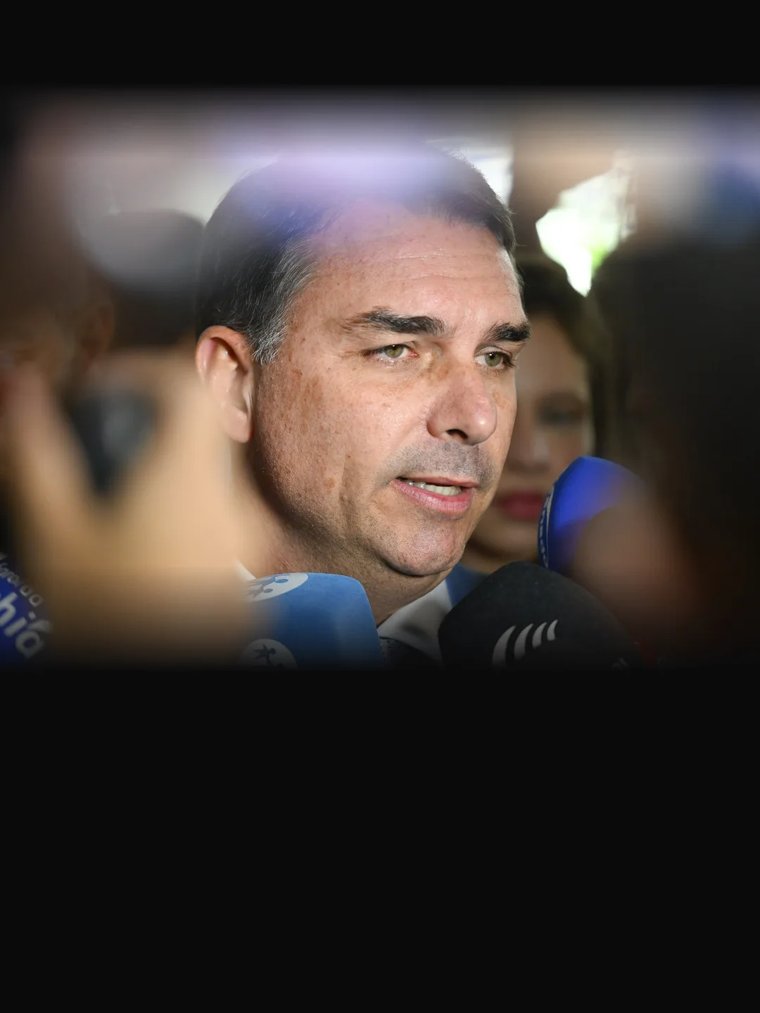 PoderData: Flávio 53%, Lula 47%