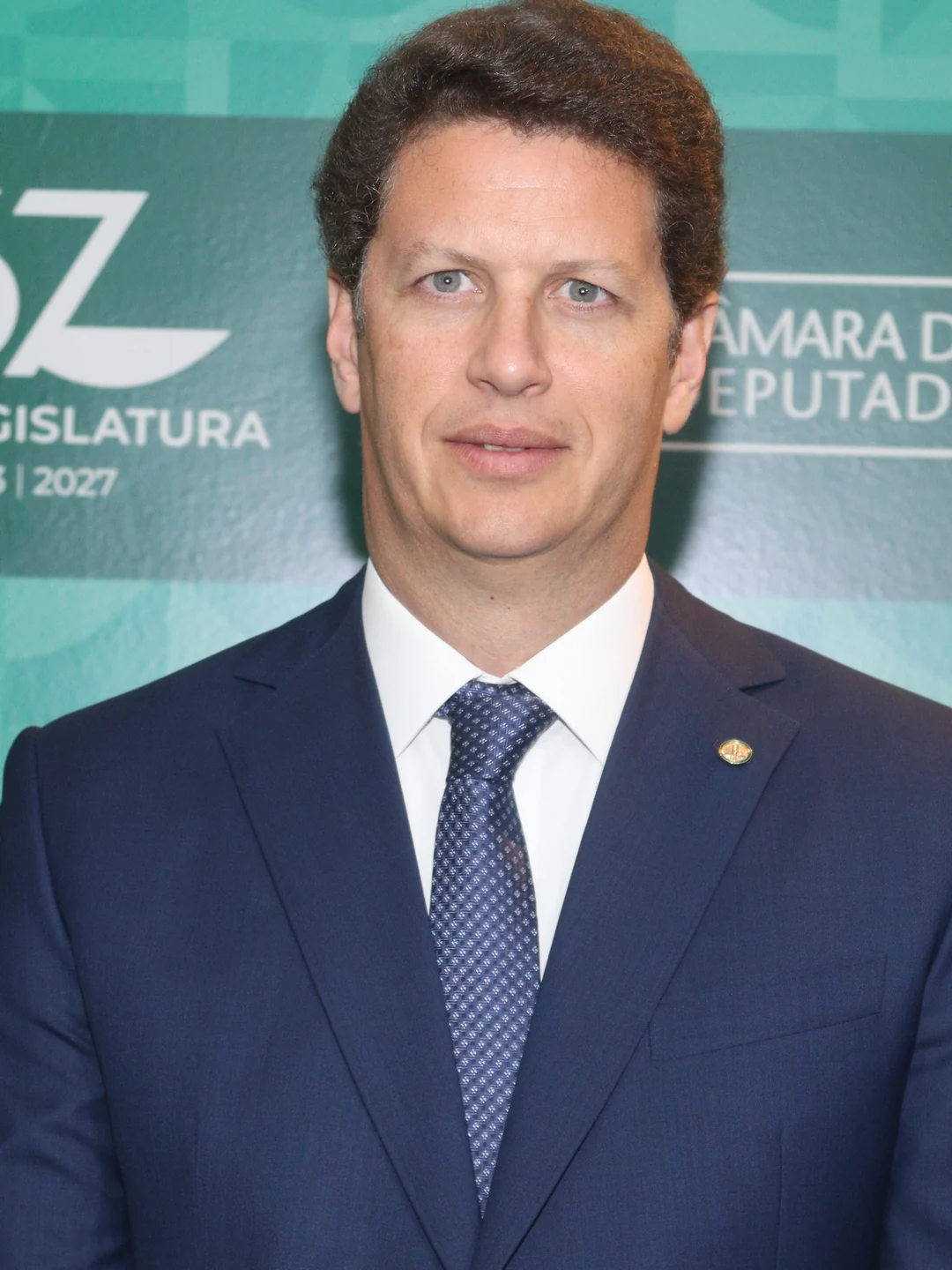 Salles sai do Senado e fica na urna