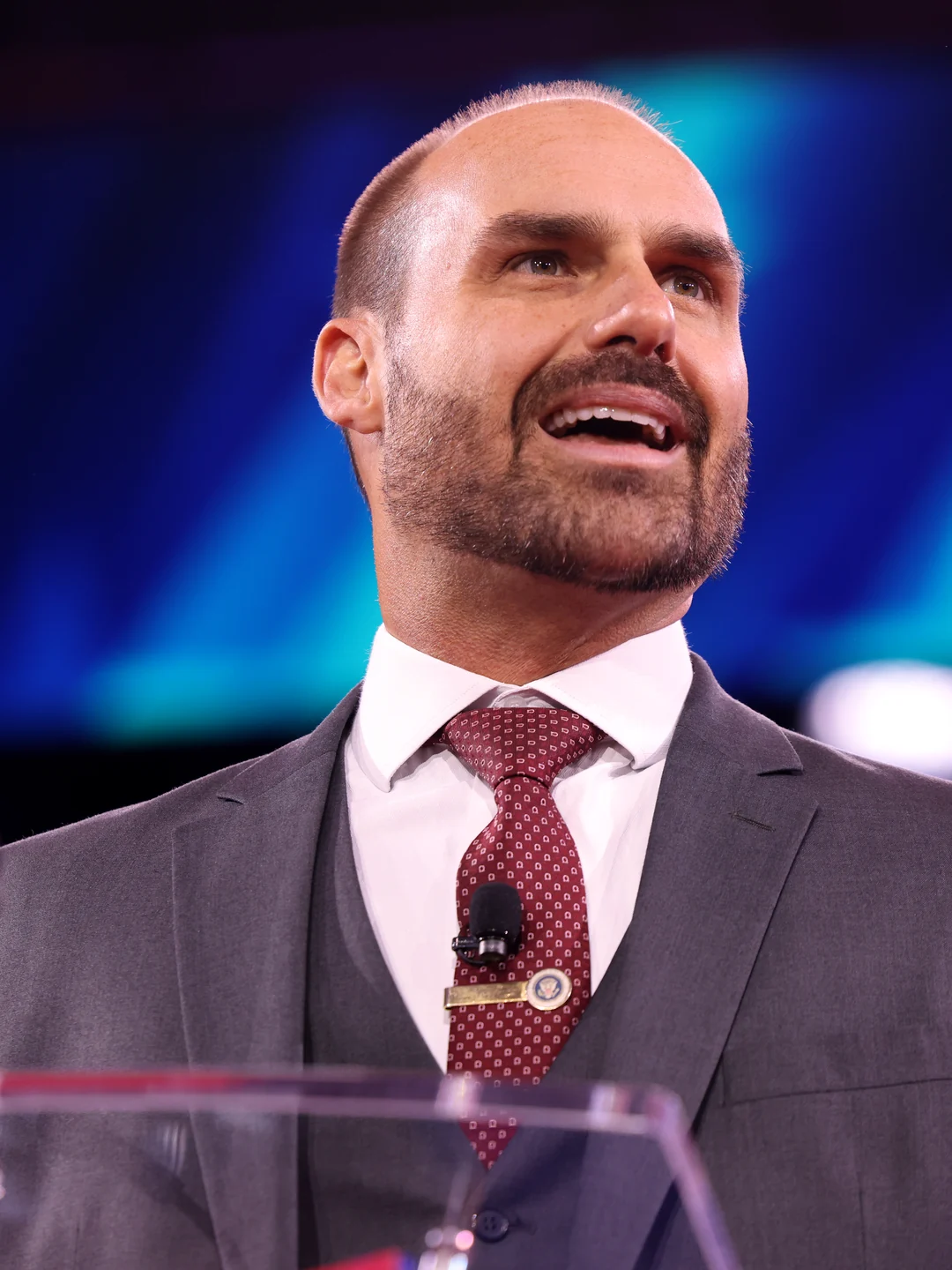 Eduardo condenado por difamar Tabata
