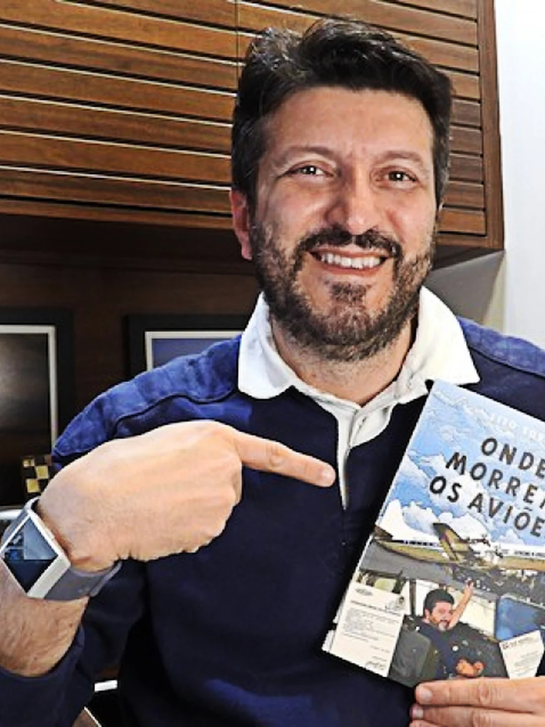Velório de Lito: cremação e o filho